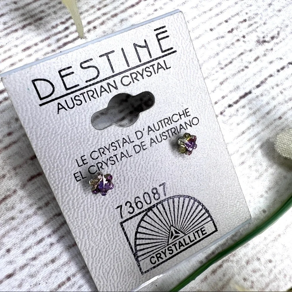 DESTINE Austrian Crystal Flower Shape Stud Earrings